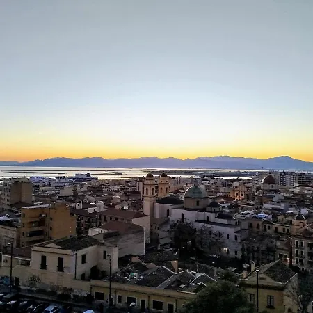 La Casetta Di Via Stretta شقة كالياري